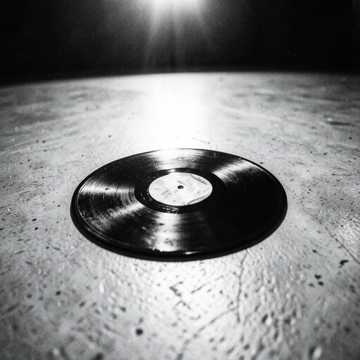 Cover of the song Strobe Lights & Loud Speakers