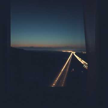 Portada de la canción Любовь на расстоянии