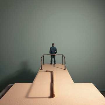 Copertina della canzone Tovább kéne állni