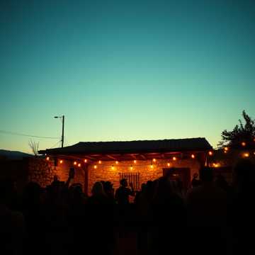 歌曲的封面Bajamos por la amistad