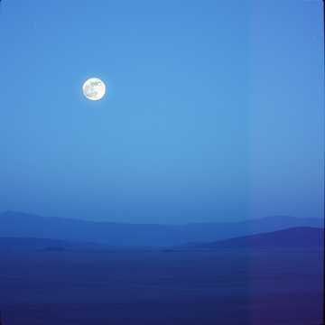 노래 표지 give me peace on Earth