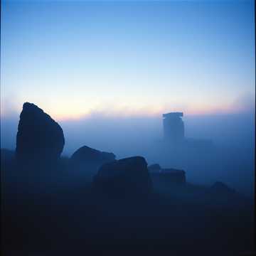Couverture de la chanson Echoes Through the Stone