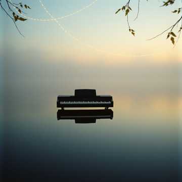 Cover van het nummer Outono em Piano com Cordas suaves