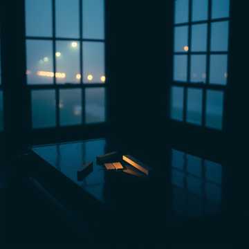 غلاف الاغنية Shattered Keys